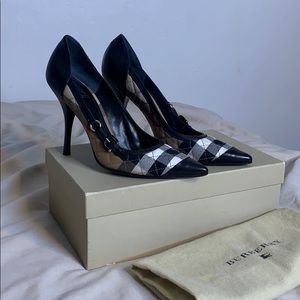 Burberry Quilted Checkered pumps